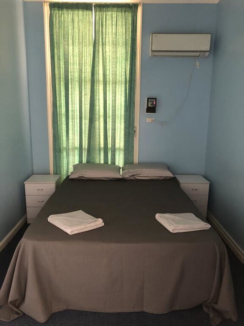 The Pink House - Yamba Accommodation 0