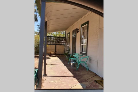 The Pool House - Yamba Accommodation 2