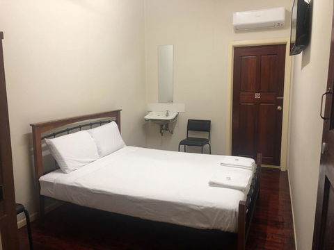 The Prince Of Wales - Yamba Accommodation 1