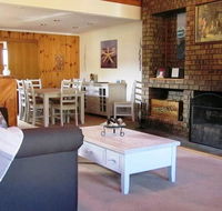 The Retreat on Matthew - Yamba Accommodation