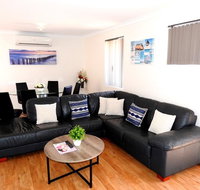 The Royal Dolphin Holiday Home - Yamba Accommodation