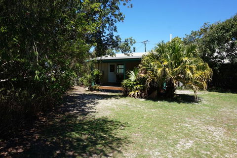 The Shack - Rainbow Beach, The Ultimate Beach Shack, 200m To Beach - Yamba Accommodation 3