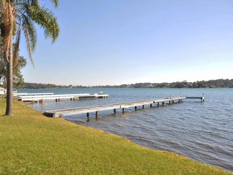 The Studio On The Lake @ Fishing Point, Lake Macquarie - Honestly Put The Line In And Catch Fish - Yamba Accommodation 0
