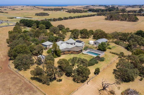 The Track House - Yamba Accommodation 0