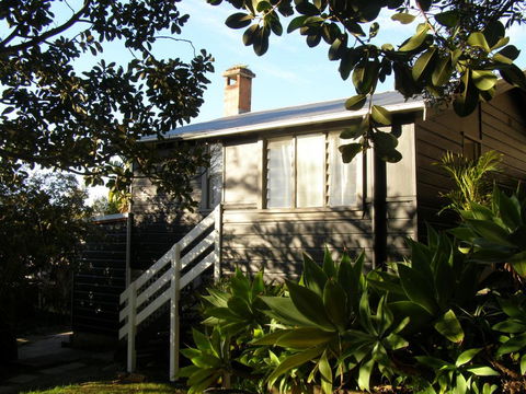 The Tree House, 6 Gowing Street - Yamba Accommodation 2
