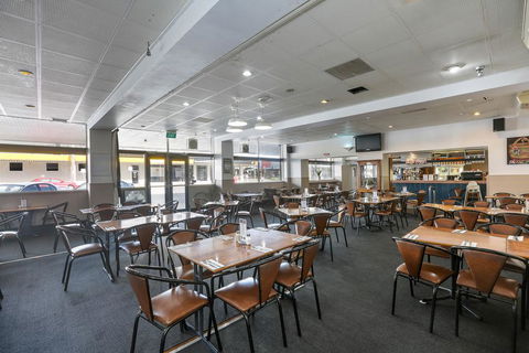 The Union Club Hotel - Yamba Accommodation 2