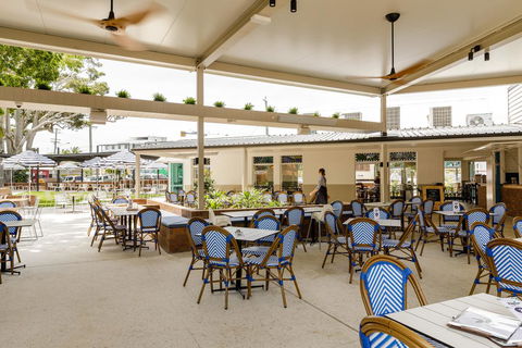 The Waterloo Bay Hotel - Yamba Accommodation 2