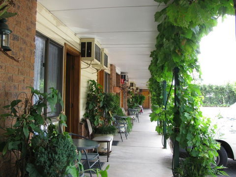 The Wayfarer Motel - Yamba Accommodation 0