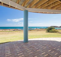 The Whale Watcher' 1/6 Birubi Lane - waterfront unit with stunning views level access - Yamba Accommodation
