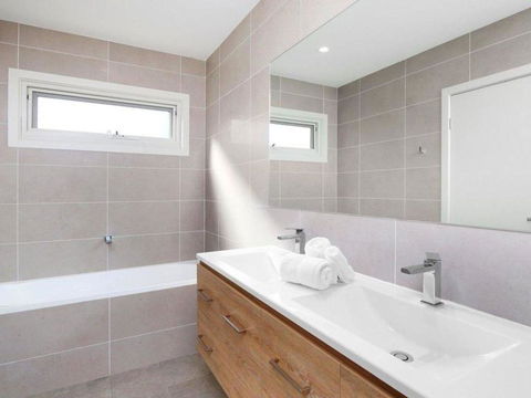 The Wharf House - Budgewoi - Yamba Accommodation 3