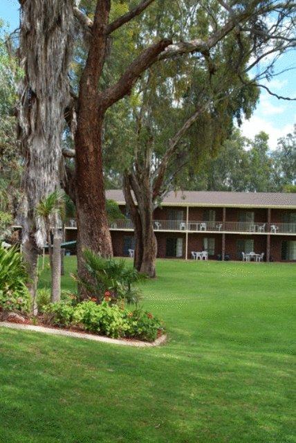 Tocumwal Golf Resort - Yamba Accommodation 3