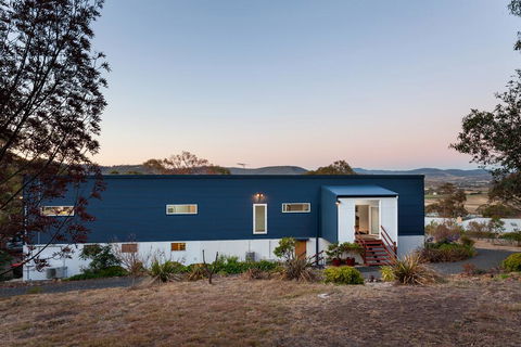 Tolpuddle Villa - Yamba Accommodation 0