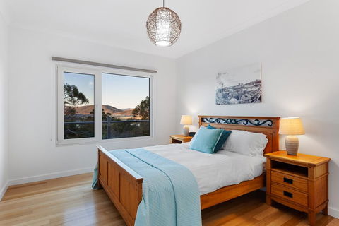 Tolpuddle Villa - Yamba Accommodation 1