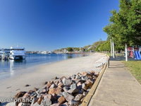 Tomaree Townhouse' 5/26-28 Tomaree Street - large air conditioned townhouse  WIFI