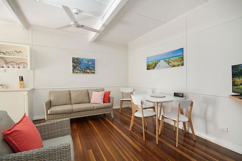 Tondio Terrace Flat 5 - Pet Friendly, Ground Floor Budget Style Accommodation - Yamba Accommodation 0