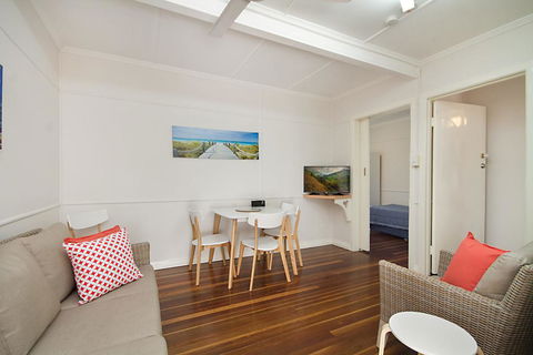 Tondio Terrace Flat 5 - Pet Friendly, Ground Floor Budget Style Accommodation - Yamba Accommodation 1