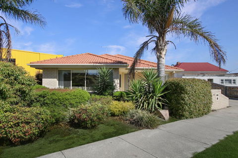 Tondo - Yamba Accommodation 0