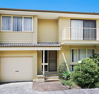 Toowoon Bay Townhouse Unit 6 - Yamba Accommodation