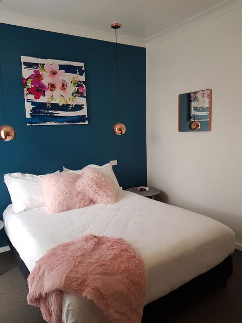 Town House Motor Inn Young - Yamba Accommodation 0