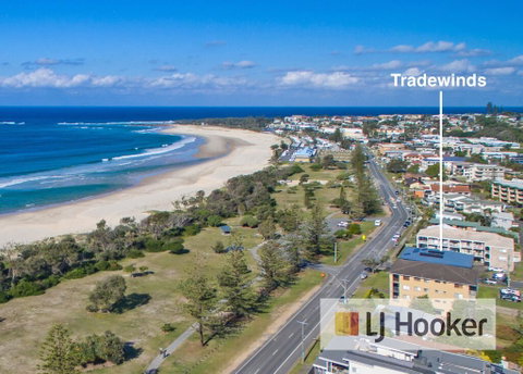TRADEWINDS 1 - Yamba Accommodation 0