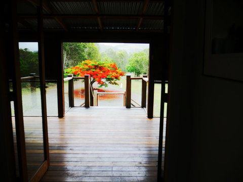 TRANQUILO BEACH HOUSE - Yamba Accommodation 3