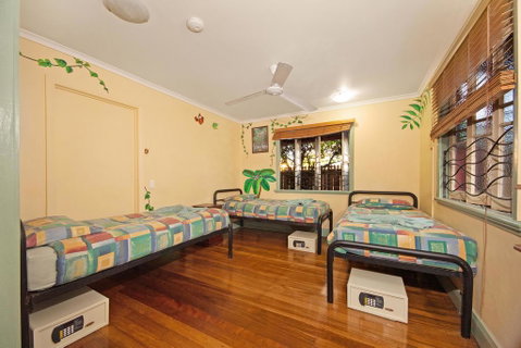 Travellers Oasis - Yamba Accommodation 3