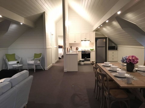 Travertines Wines Apartment - Yamba Accommodation 3