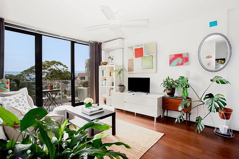 Treetop Retreat Five Minute Stroll To The Beach - Yamba Accommodation 3
