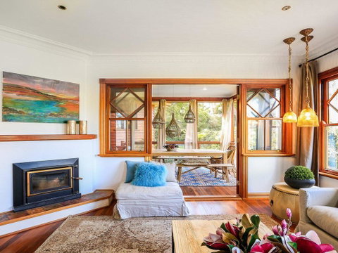 Treetops - Elegant, Inviting, Designer, Cedar Home - Yamba Accommodation 0