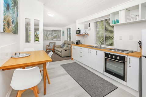 Tropical On McKenzie MK1 - Yamba Accommodation 2