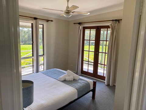 Twin Trees Country Cottages - Yamba Accommodation 1