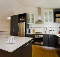 Two Views - Yamba Accommodation