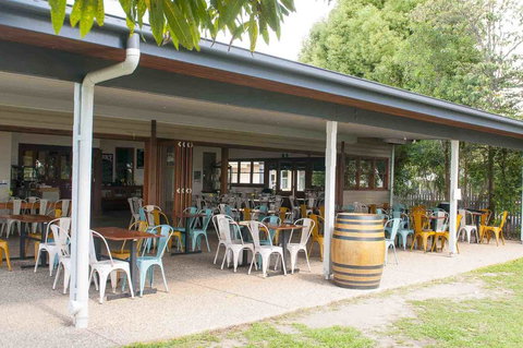 Ulmarra Hotel - Yamba Accommodation 3