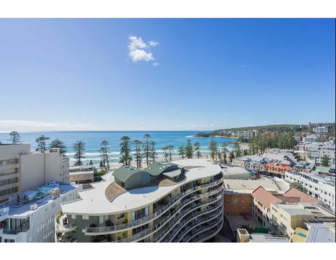 Ultrachic Executive Beach Apartment - Yamba Accommodation 2
