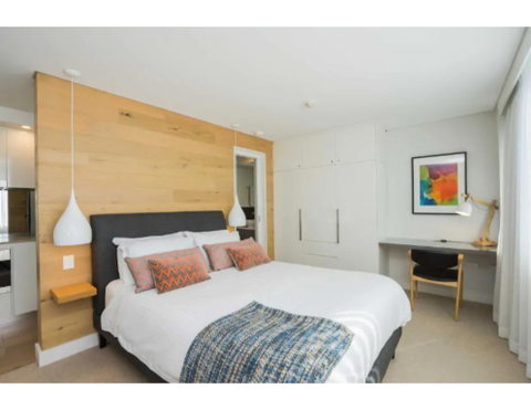 Ultrachic Executive Beach Apartment - Yamba Accommodation 3