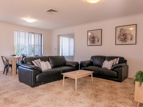 Unit 1@Tee Jays - Yamba Accommodation 2