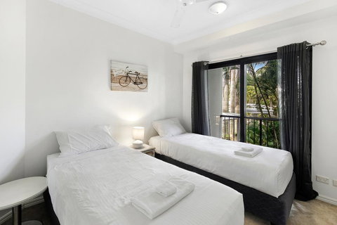 Unrivaled Ocean And City Views From Resort Style 3bed With Garden - Yamba Accommodation 1