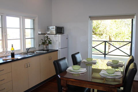 Upper Reach Spa Cottage - Yamba Accommodation 3
