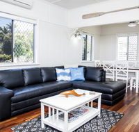 Urangan Harbour Cottage - Yamba Accommodation