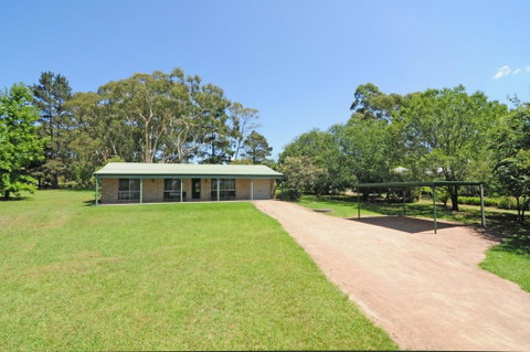 Valley Haven - 3 Bedrooms Close To The Village! - Yamba Accommodation 1