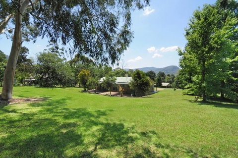Valley Haven - 3 Bedrooms Close To The Village! - Yamba Accommodation 0