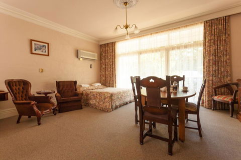 Victoria House Motor Inn - Yamba Accommodation 0