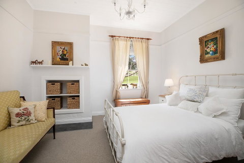 Victoria Cottage - Yamba Accommodation 1