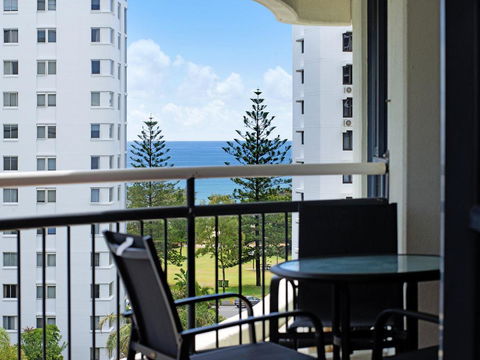 Victoria Square Apartments In The Heart Of Broadbe - Yamba Accommodation 1