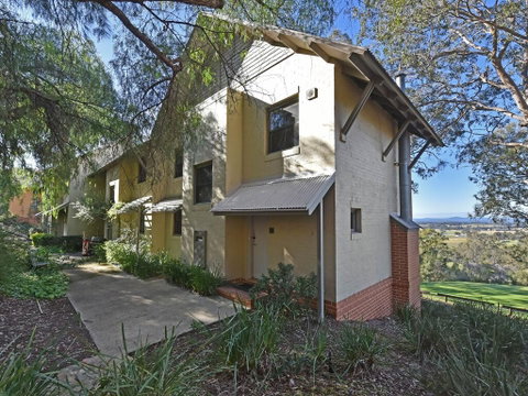 Villa 2br 540 Greenview Resort Condo Located Within Cypress Lakes Resort Nothing Is More Central - Yamba Accommodation 3