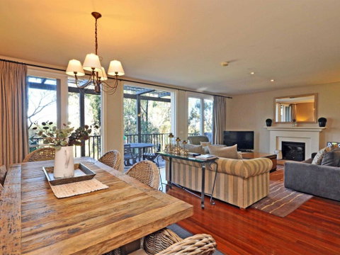 Villa 3br Beaujolais Luxe + Style Resort Condo Located Within Cypress Lakes Resort (nothing Is More Central) - Yamba Accommodation 0