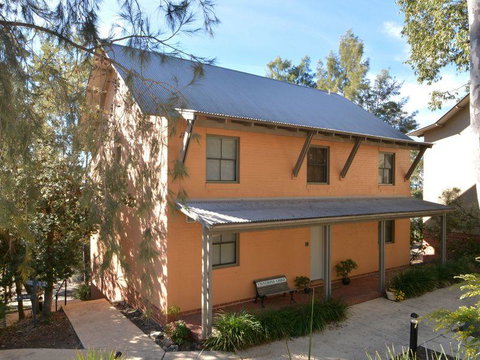 Villa 4br Vignerons Lodge Resort Condo Located Within Cypress Lakes Resort (nothing Is More Central) - Yamba Accommodation 0