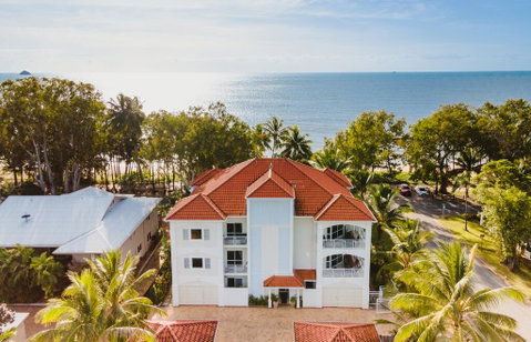 Villa Beach Palm Cove - Yamba Accommodation 0