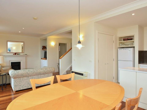 Villa Executive 2br Rose Resort Condo Located Within Cypress Lakes Resort (nothing Is More Central) - Yamba Accommodation 3