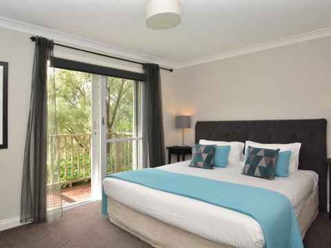 Villas Diciotto (sleeps 18) Resort Condos Located Within Cypress Lakes Resort (nothing Is More Central) - Yamba Accommodation 2